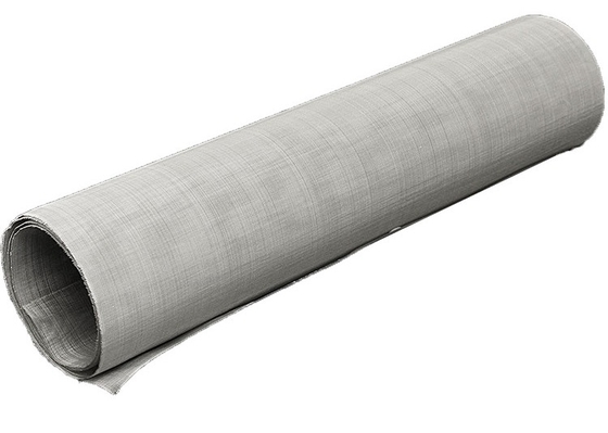 Perforación de acero inoxidable rollo de malla de alambre tejido en paquete de caja de madera
