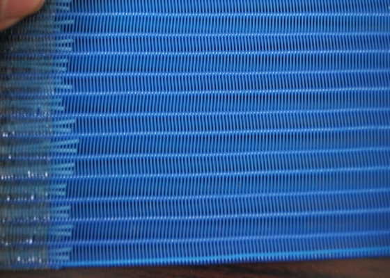 Red de secado de poliéster azul blanco Alta permeabilidad al aire 15000-22000l/M2/H