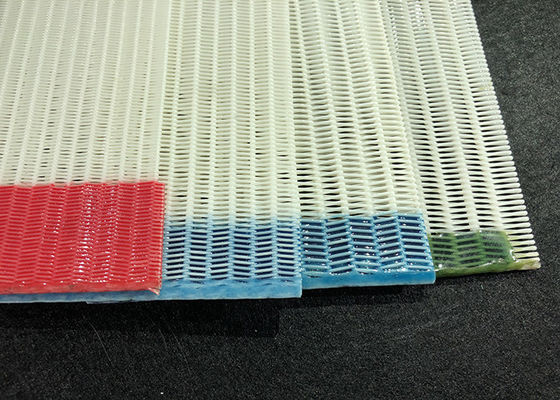 El poliéster espiral estático anti Mesh Belt Wrapping Paper Linerboard del secador utilizó