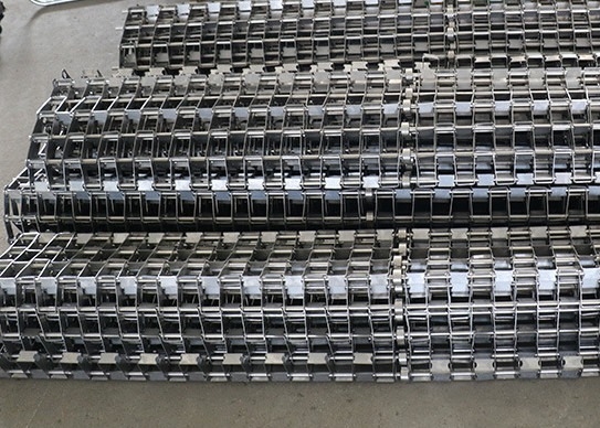 Banda transportadora de acero inoxidable del panal del metal 304 para los sistemas de producción del pan